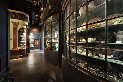 Art Gallery Gallery Pawnbrokers