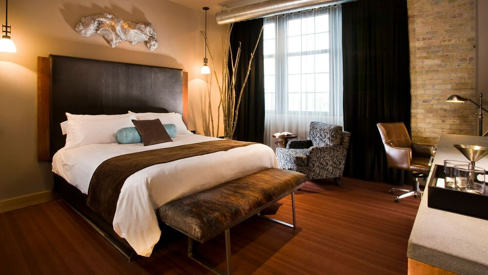 Art Gallery Iron Horse Gallery