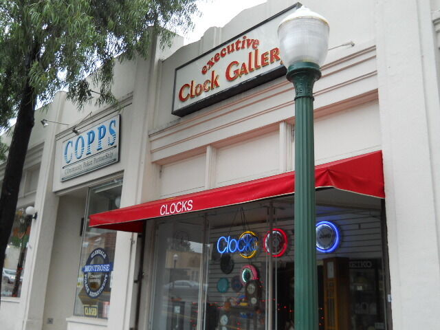 Art Gallery Executive Clock Gallery