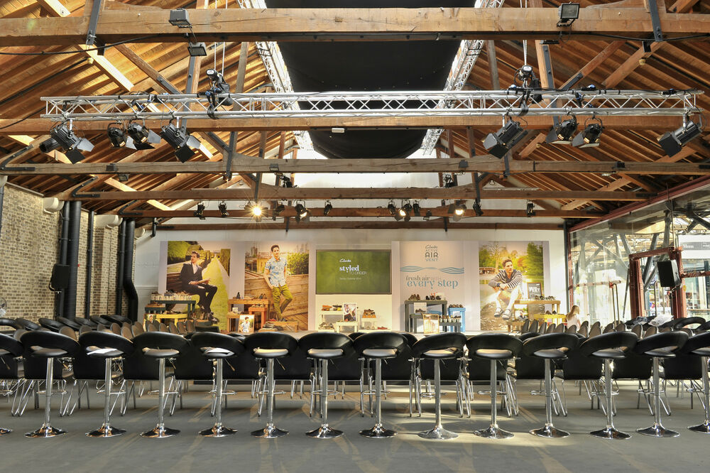 Art Gallery Little Gallery: Nothing Like The Original