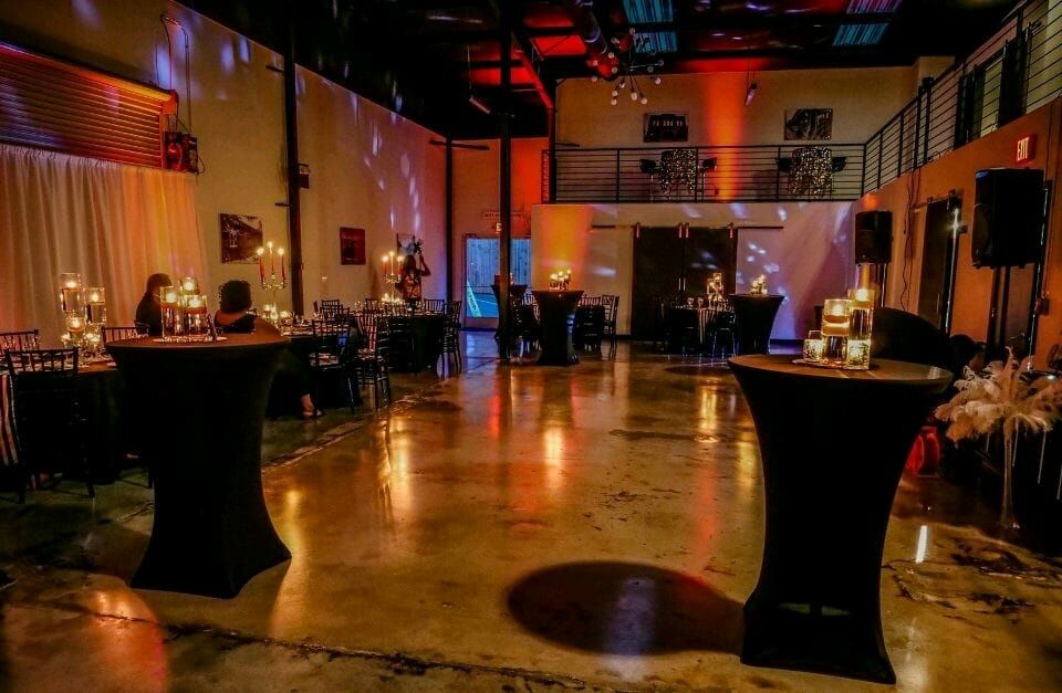 Art Gallery The Avondale Gallery & Loft