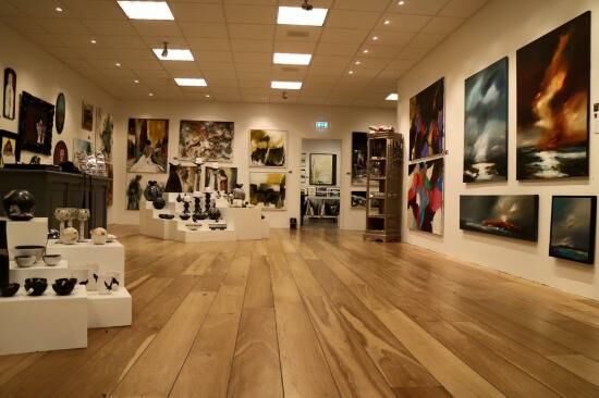 Art Gallery Art 101 Gallery