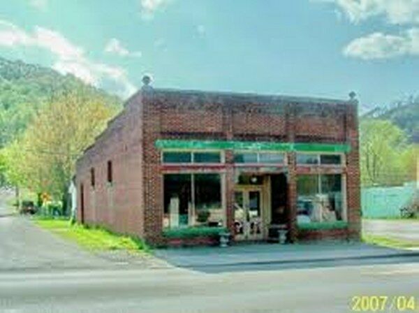 Art Gallery Lake City Auction Gallery