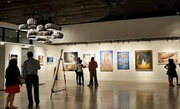 Art Gallery Art-Rageous Gallery